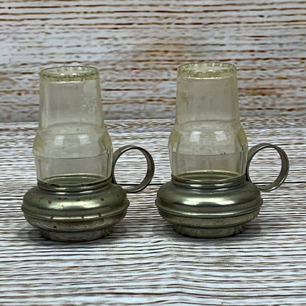 Vintage Mini Oil Lamp Salt Pepper Shakers Silver Tone Plastic Cruet Set